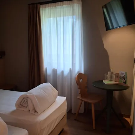 Hotel Dolomiti Saone-3